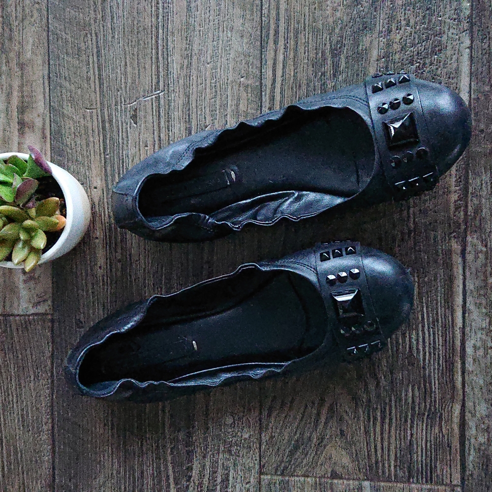 BCBGMAXAZARIA Ballet Flats